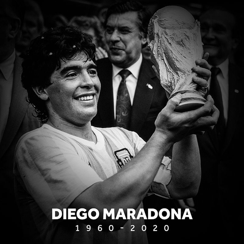 Diego Maradona trong một khoảnh khắc quan trọng, thể hiện sự vĩ đại của ông trong lịch sử bóng đá.