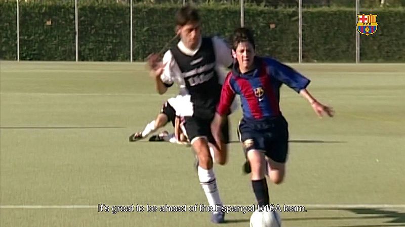 Lionel Messi tại La Masia, nơi anh bắt đầu sự nghiệp bóng đá chuyên nghiệp.