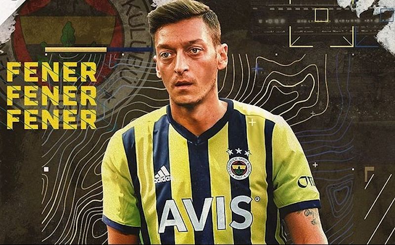 Mesut Özil ký hợp đồng với Arsenal