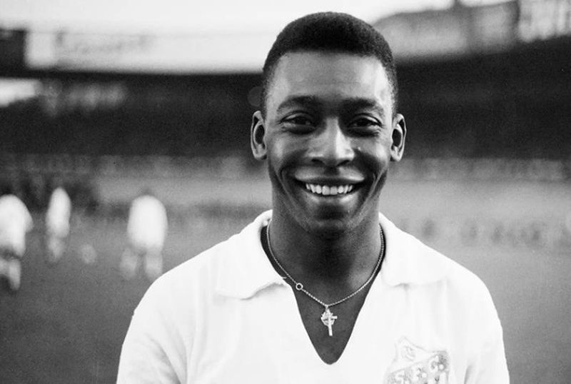 Pelé trong những ngày đầu vào thế giới bóng đá chuyên nghiệp.