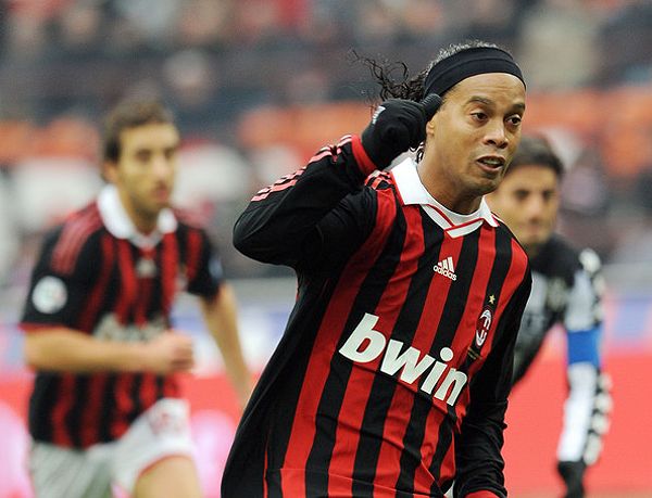 Ronaldinho trong màu áo AC Milan, nơi anh nỗ lực lấy lại phong độ và giành Scudetto.