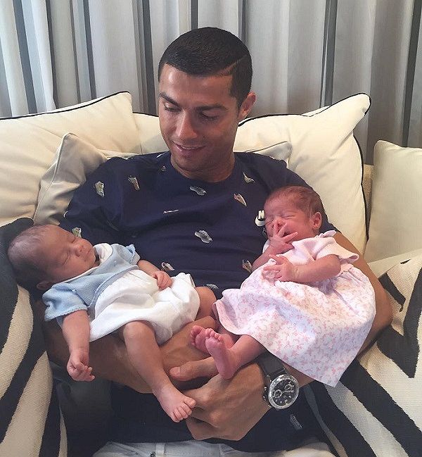 Ronaldo có bao nhiêu con