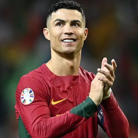 Tiểu Sử Ronaldo: Huyền Thoại Bóng Đá Và Hành Trình Vinh Quang